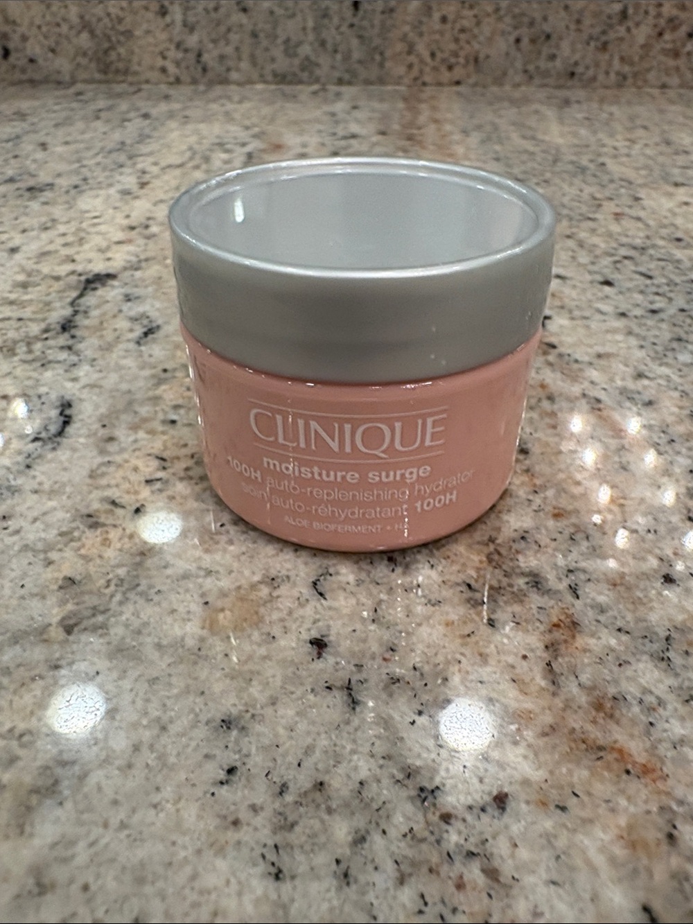 New Clinique Moisture Surge Hydrator (1 oz)